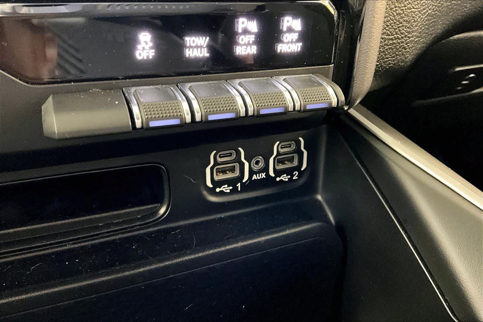 Used 2023 RAM 1500 Big Horn AWD/4WD image 33