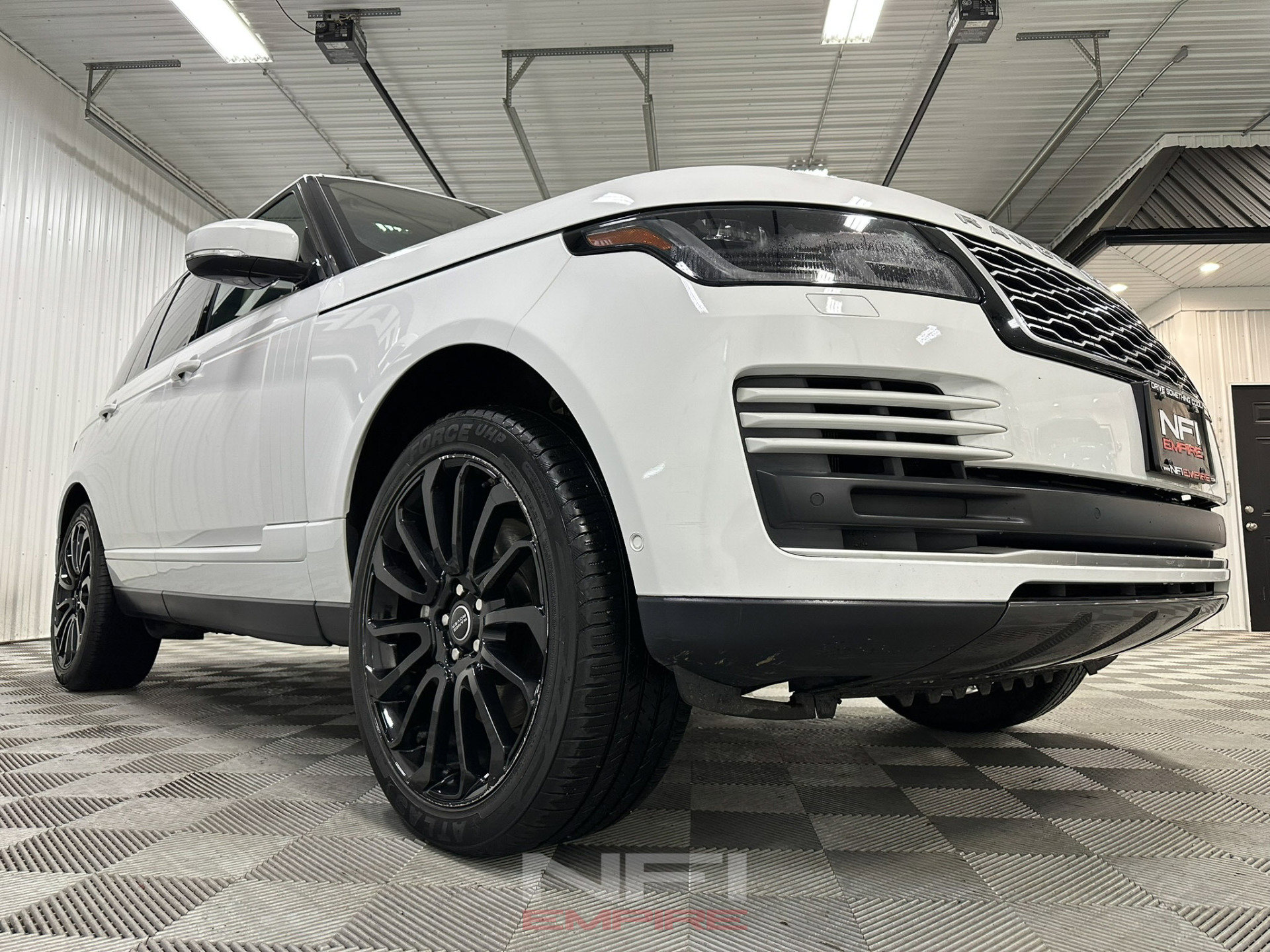 Used 2018 Land Rover Range Rover Supercharged AWD/4WD image 15