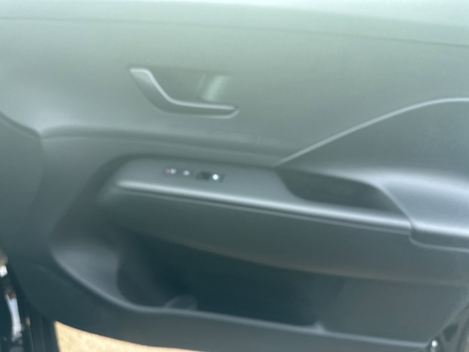 Used 2025 Hyundai Kona SEL image 39