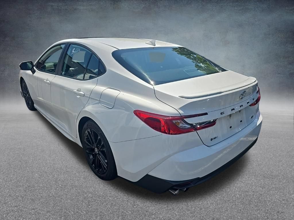 Used 2025 Toyota Camry SE FWD image 5
