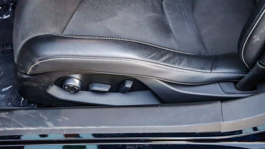 Used 2020 Chevrolet Corvette Stingray w/ 2LT Preferred Equipment Group image 21