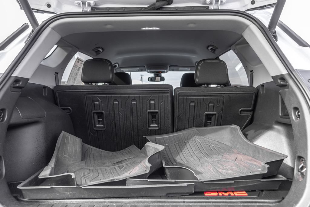Used 2023 GMC Terrain SLE w/ Driver Convenience Package FWD image 32