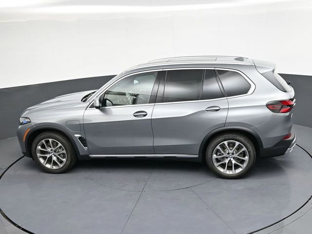 Used 2026 BMW X5 xDrive50e w/ Climate Comfort Package image 25