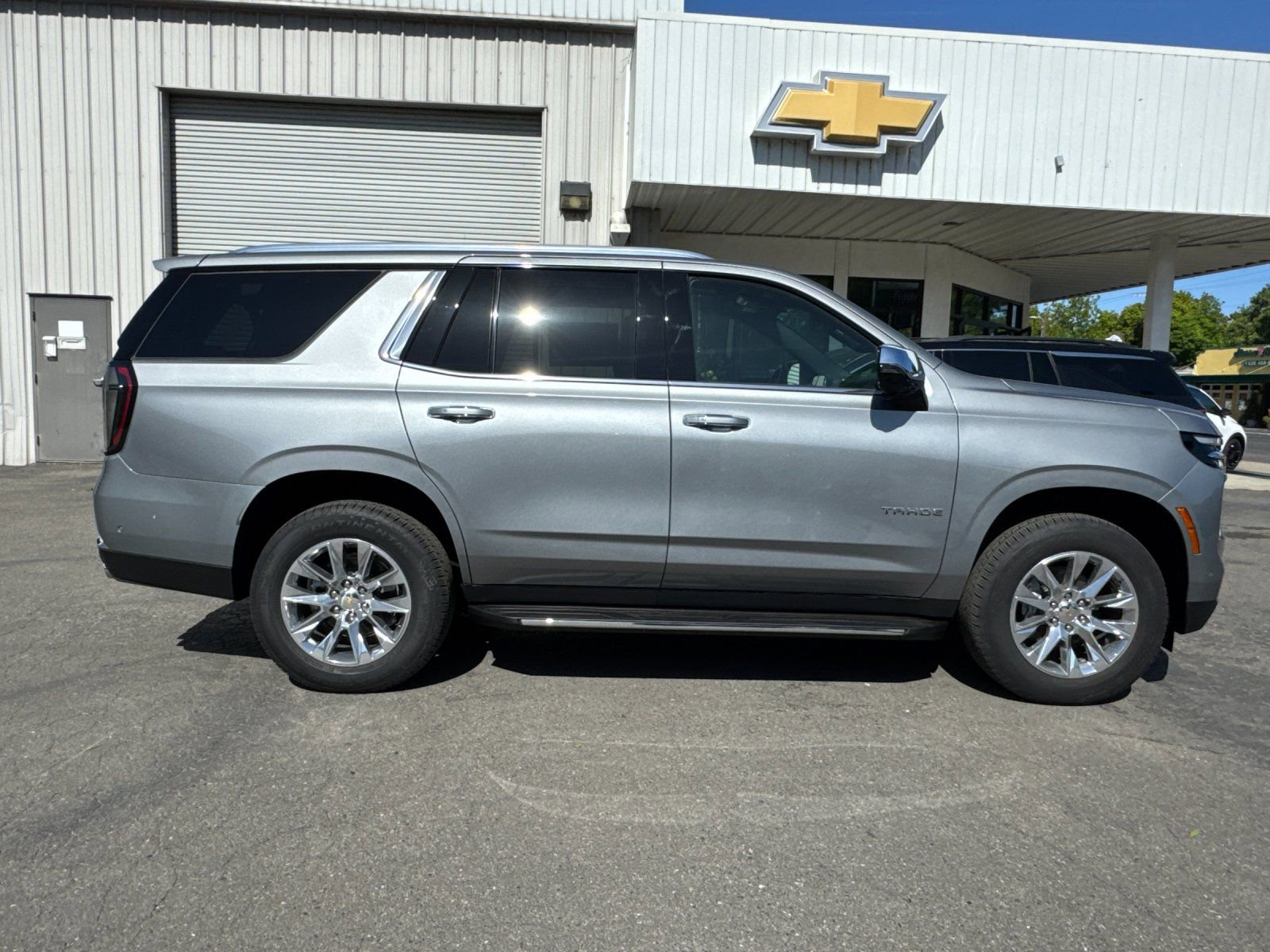 New 2026 Chevrolet Tahoe Premier w/ Sun And Tow Package AWD/4WD image 2