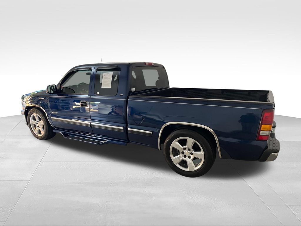 Used 2000 Chevrolet Silverado 1500 LS RWD image 3