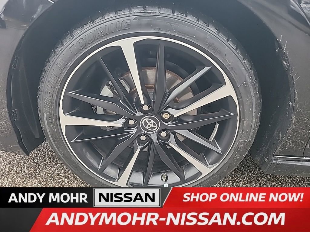 Used 2018 Toyota Camry XSE image 14