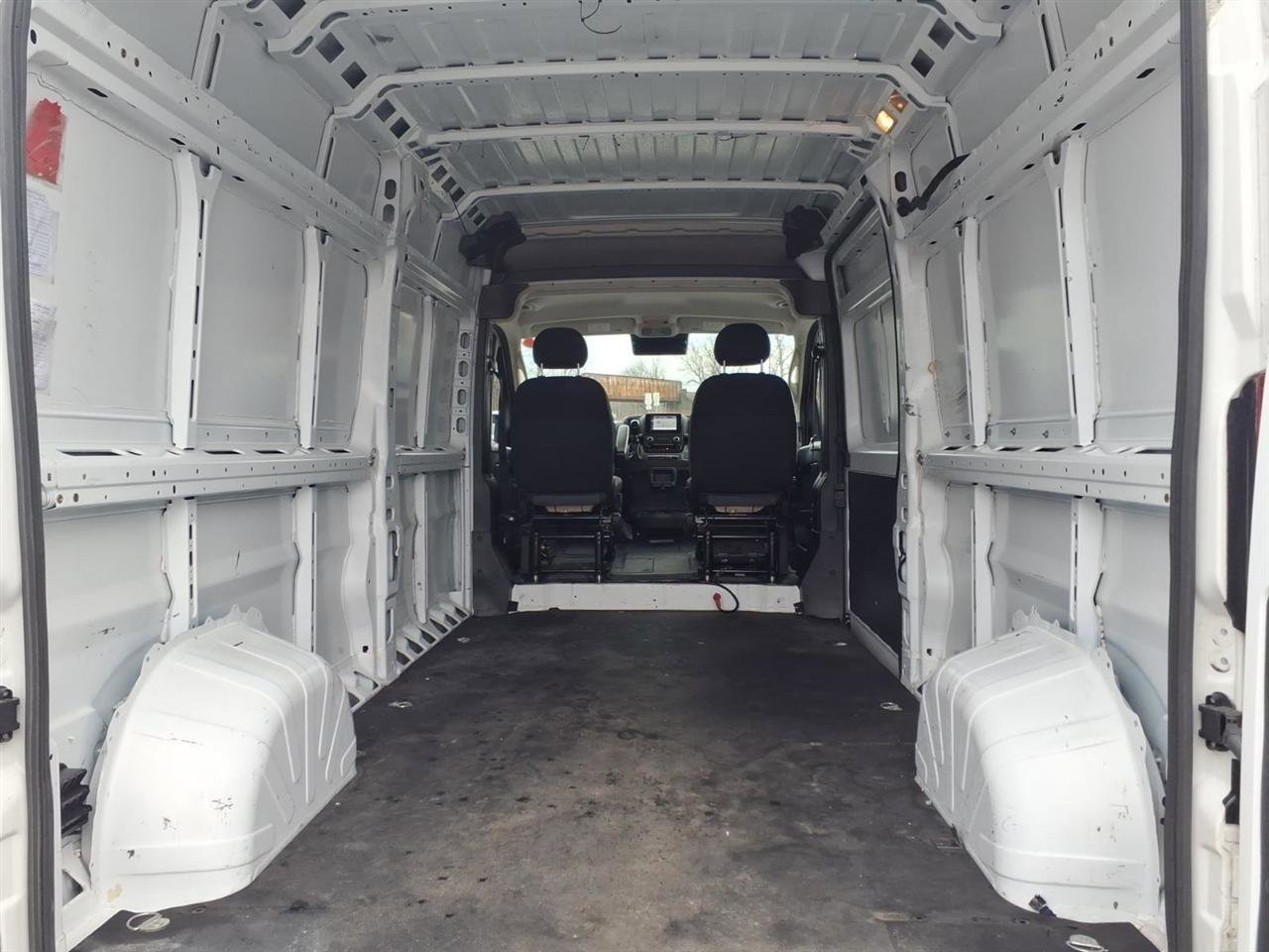 Used 2023 RAM ProMaster 2500 FWD image 8