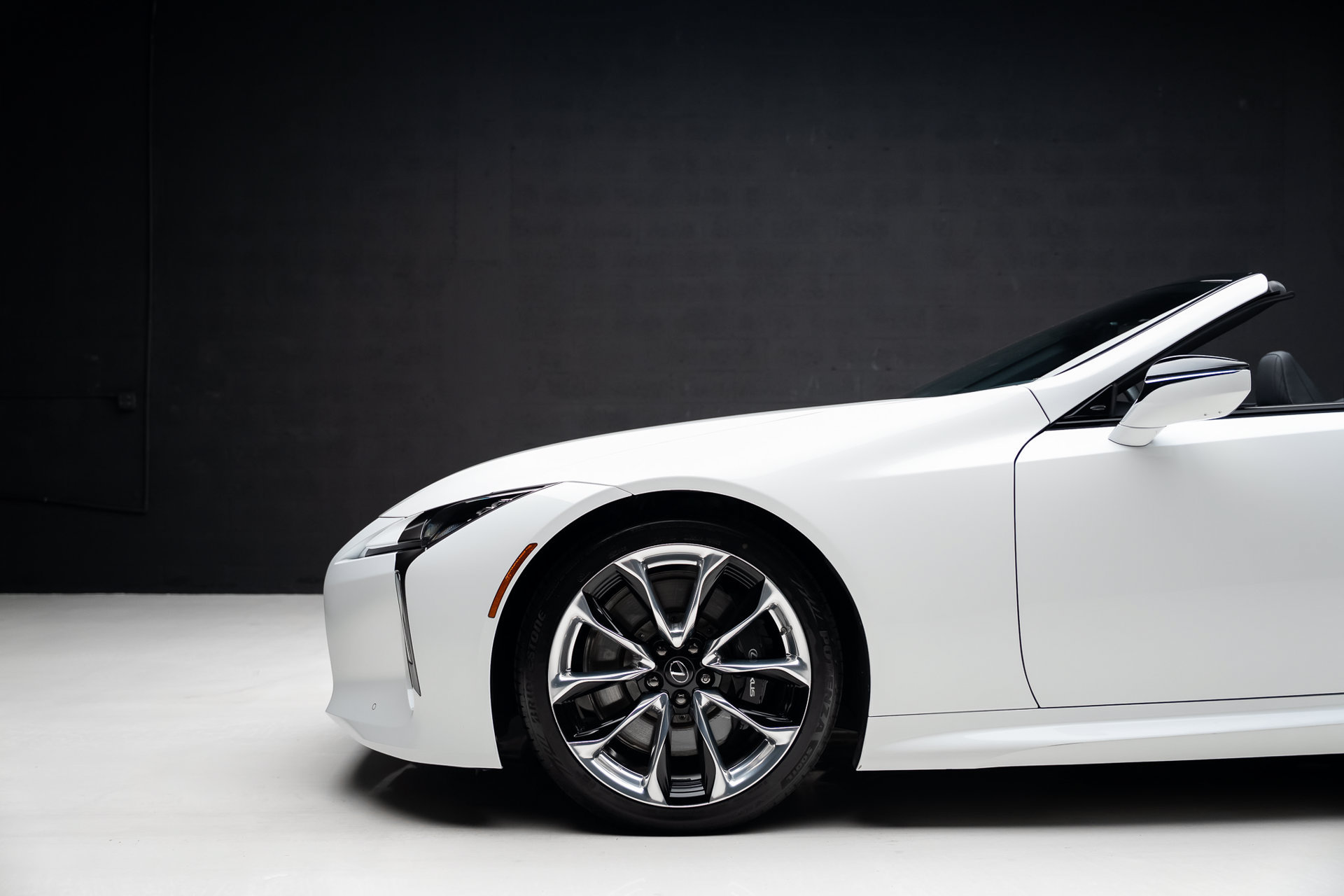 Used 2021 Lexus LC 500 Convertible w/ Touring Package RWD image 20