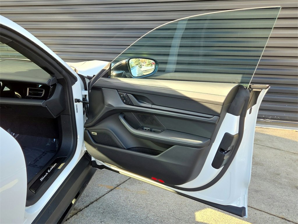 New 2026 Porsche Taycan image 20