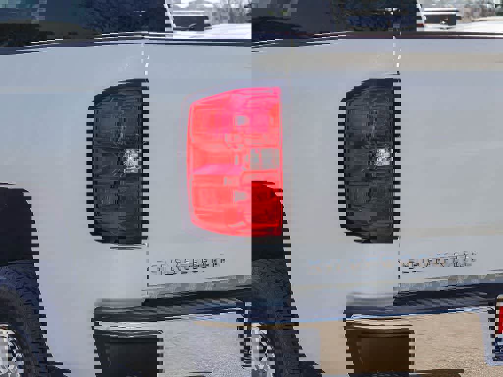 Used 2018 Chevrolet Silverado 1500 LT w/ All Star Edition image 7