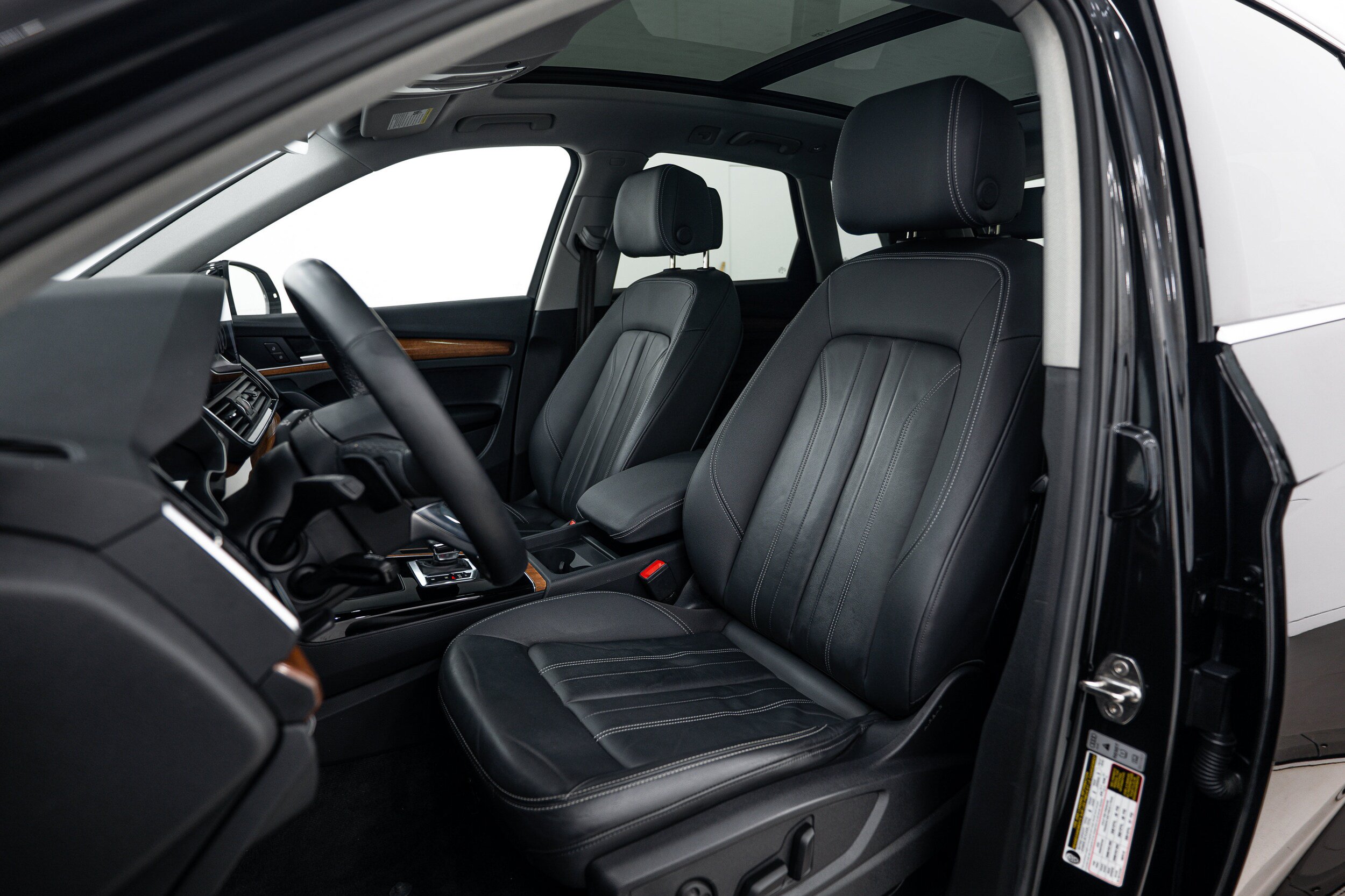 Certified 2023 Audi Q5 2.0T Premium w/ Convenience Package AWD/4WD image 16