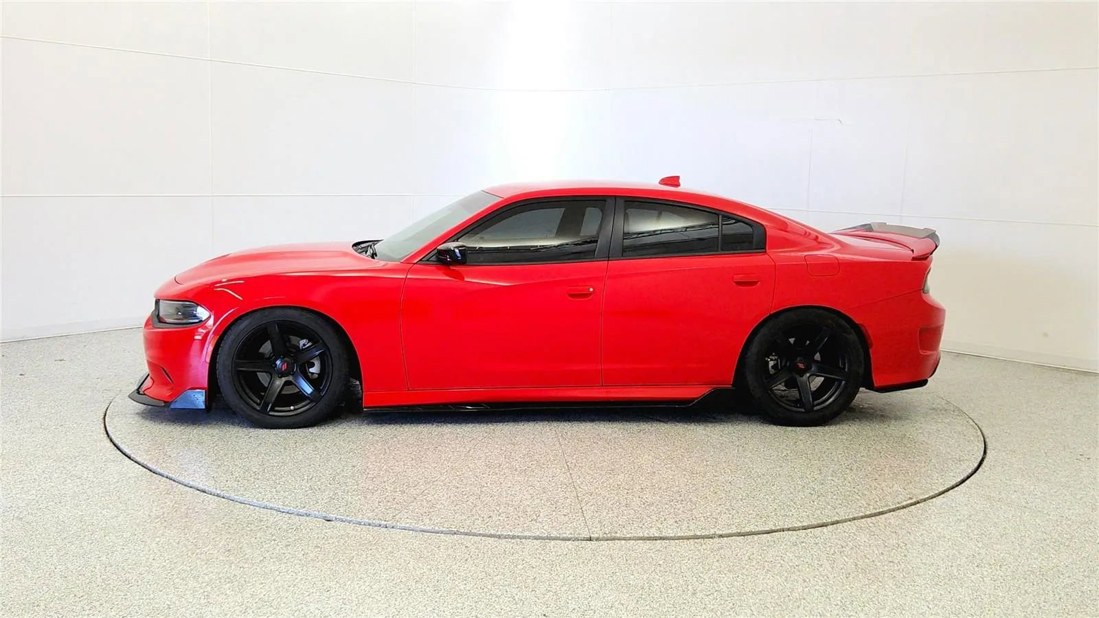 Used 2023 Dodge Charger R/T w/ Cold Weather Package image 4