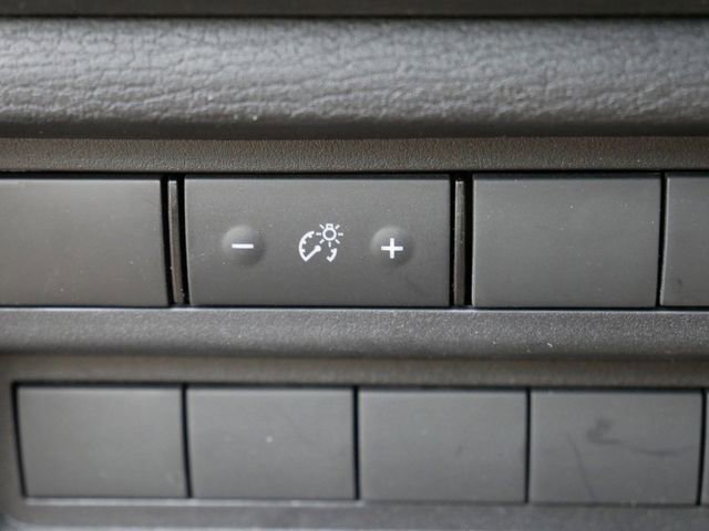 Used 2023 Mitsubishi Outlander ES FWD image 17