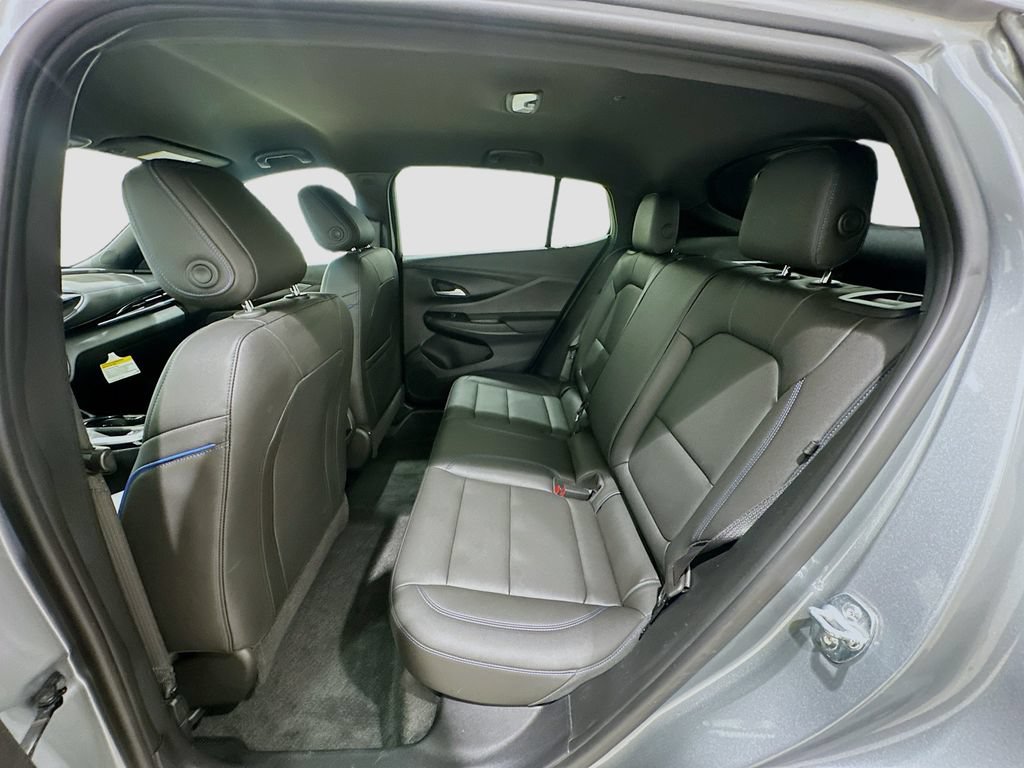 Certified 2025 Buick Envista Sport Touring w/ Convenience I Package FWD image 23