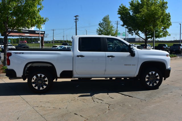 Used 2021 Chevrolet Silverado 2500 Custom w/ Custom Value Package image 4
