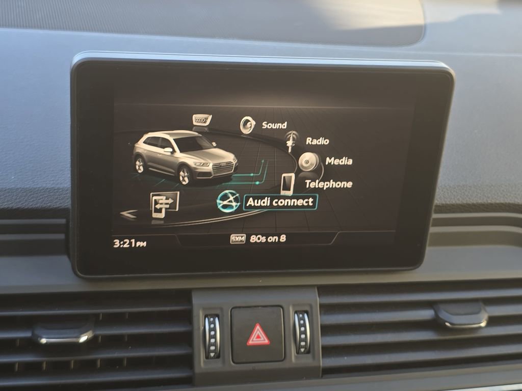 Used 2020 Audi Q5 2.0T Premium w/ Convenience Package image 21