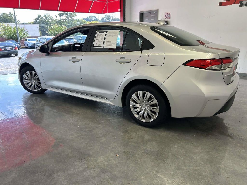 Certified 2025 Toyota Corolla LE FWD image 6