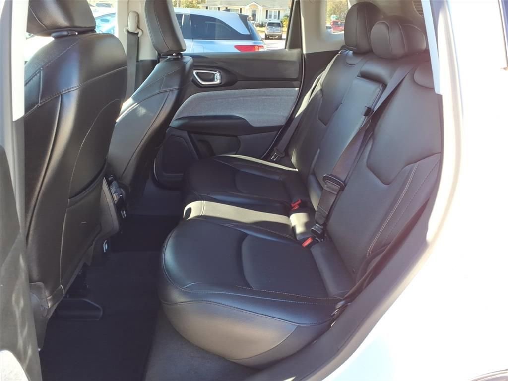 Used 2022 Jeep Compass Latitude image 13