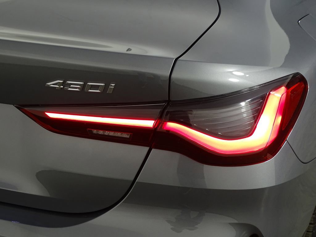Used 2023 BMW 430i Coupe w/ Premium Package image 38
