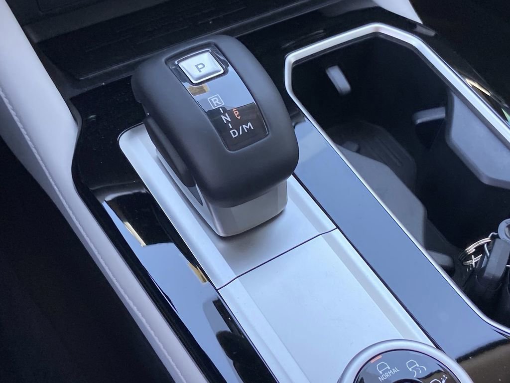 New 2026 Mitsubishi Outlander SE FWD image 12