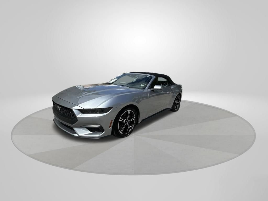 Used 2025 Ford Mustang Premium RWD image 3