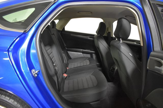 Used 2020 Ford Fusion SE FWD image 33
