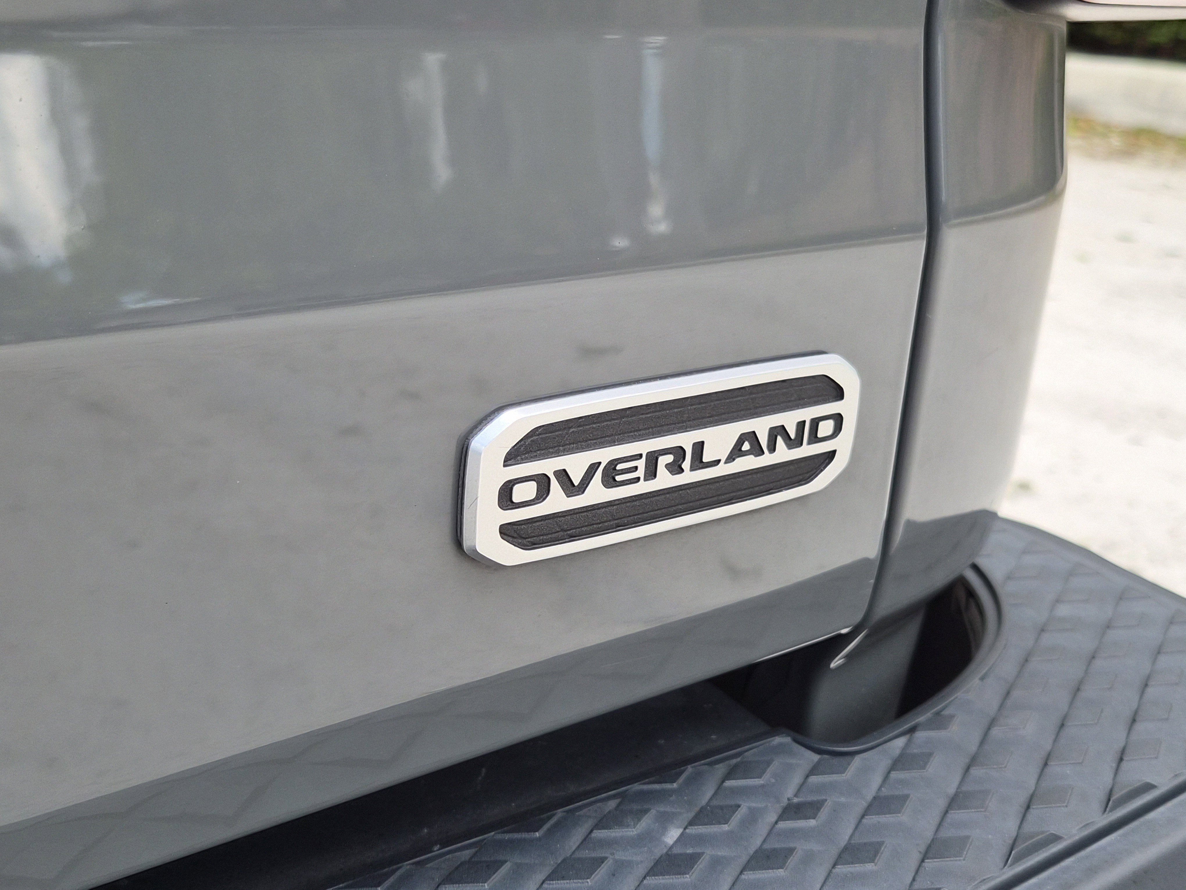 Used 2023 Jeep Gladiator Overland AWD/4WD image 8