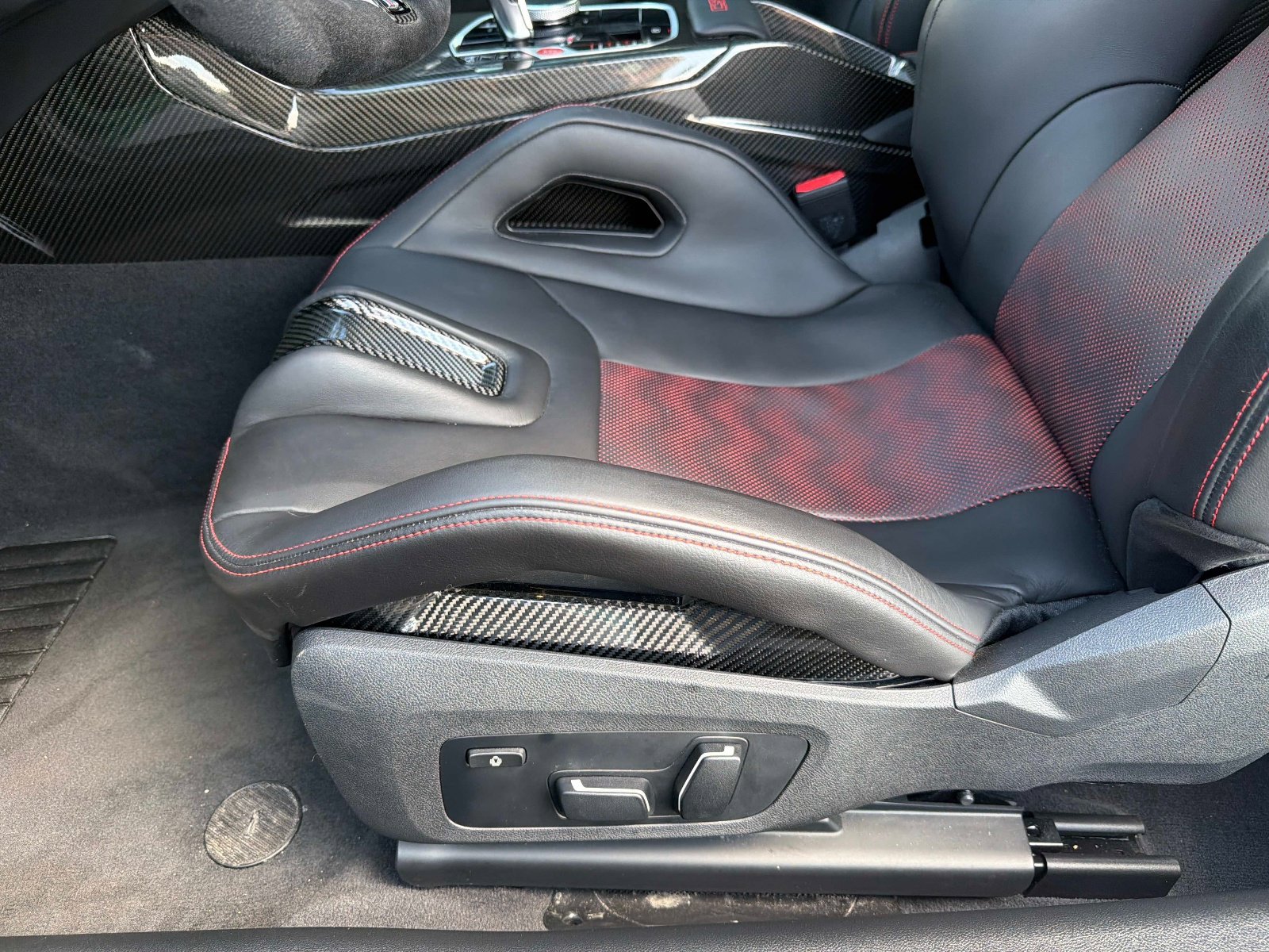Used 2025 BMW M4 CS AWD/4WD image 30