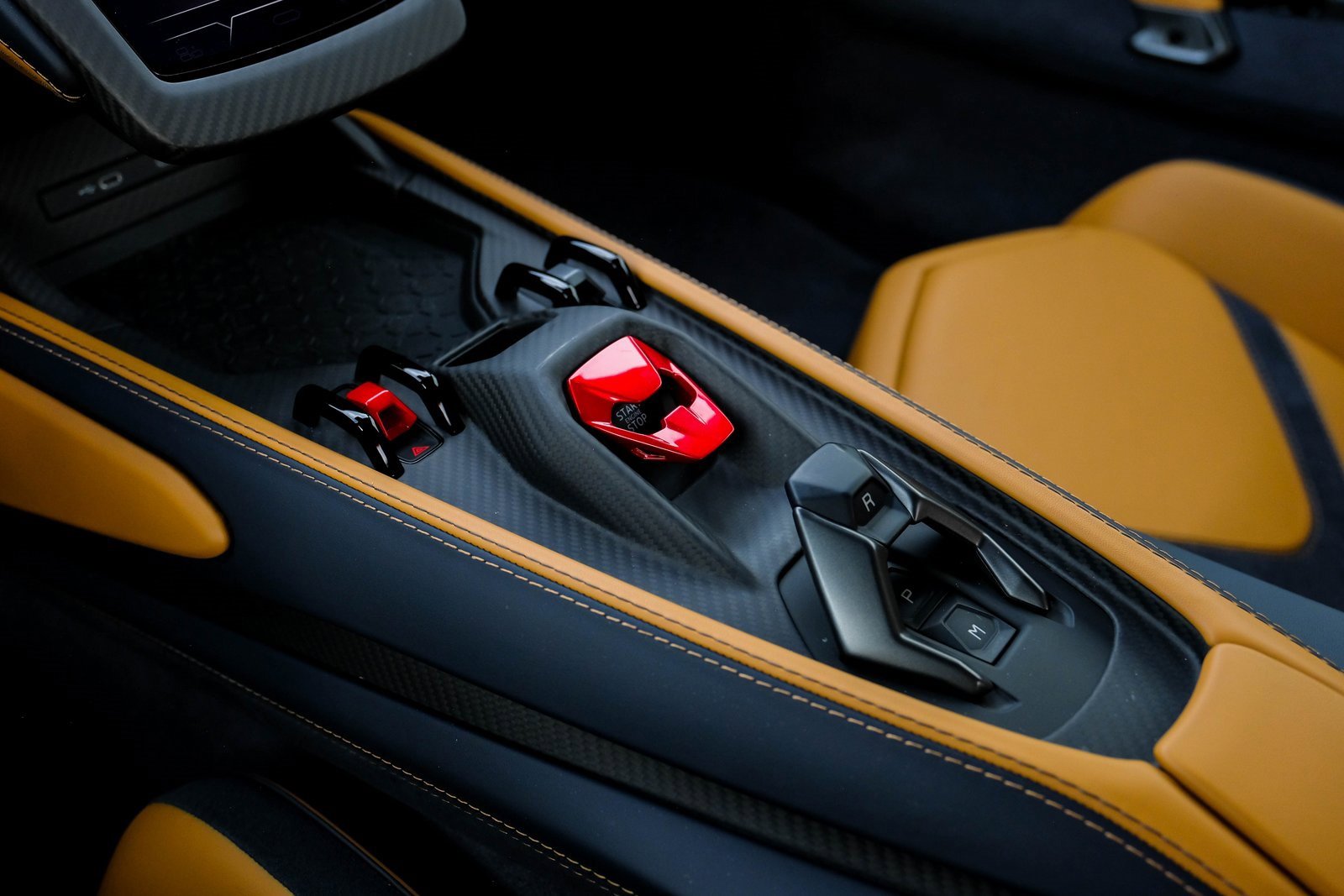 Used 2025 Lamborghini Revuelto image 25
