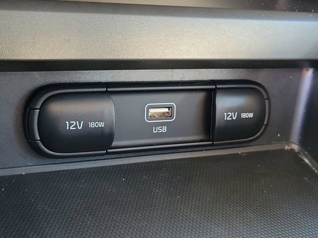 Used 2025 Kia Soul LX w/ LX Technology Package FWD image 29