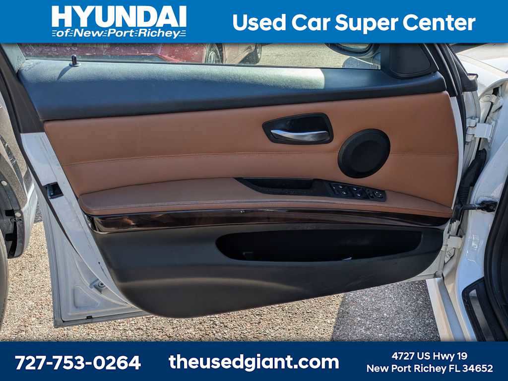 Used 2011 BMW 328i xDrive Sedan image 11