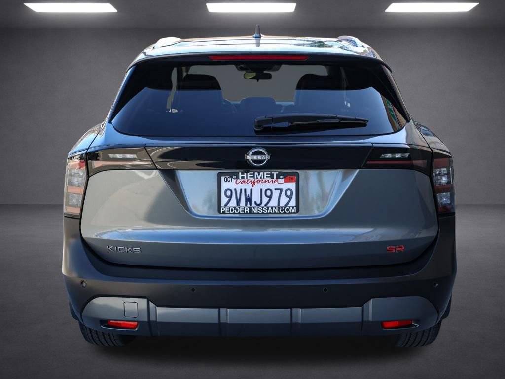 Used 2025 Nissan Kicks SR image 5