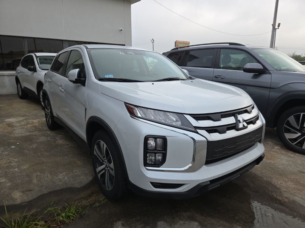 Used 2025 Mitsubishi Outlander Sport SE image 7