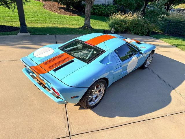 Used 2006 Ford GT RWD image 46
