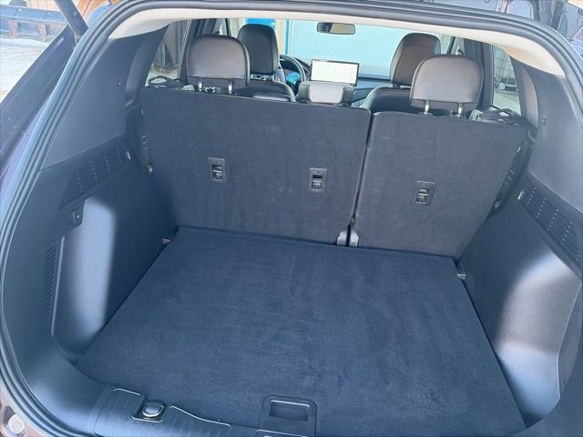 Used 2023 Ford Escape SE w/ PHEV Premium Package image 10
