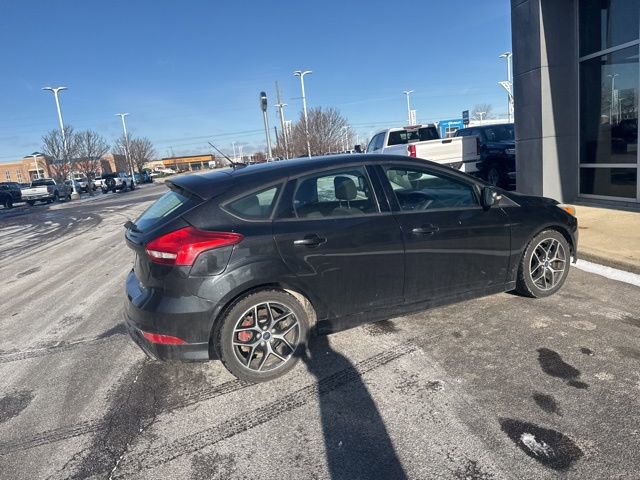 Used 2015 Ford Focus SE w/ SE Sport Package image 9