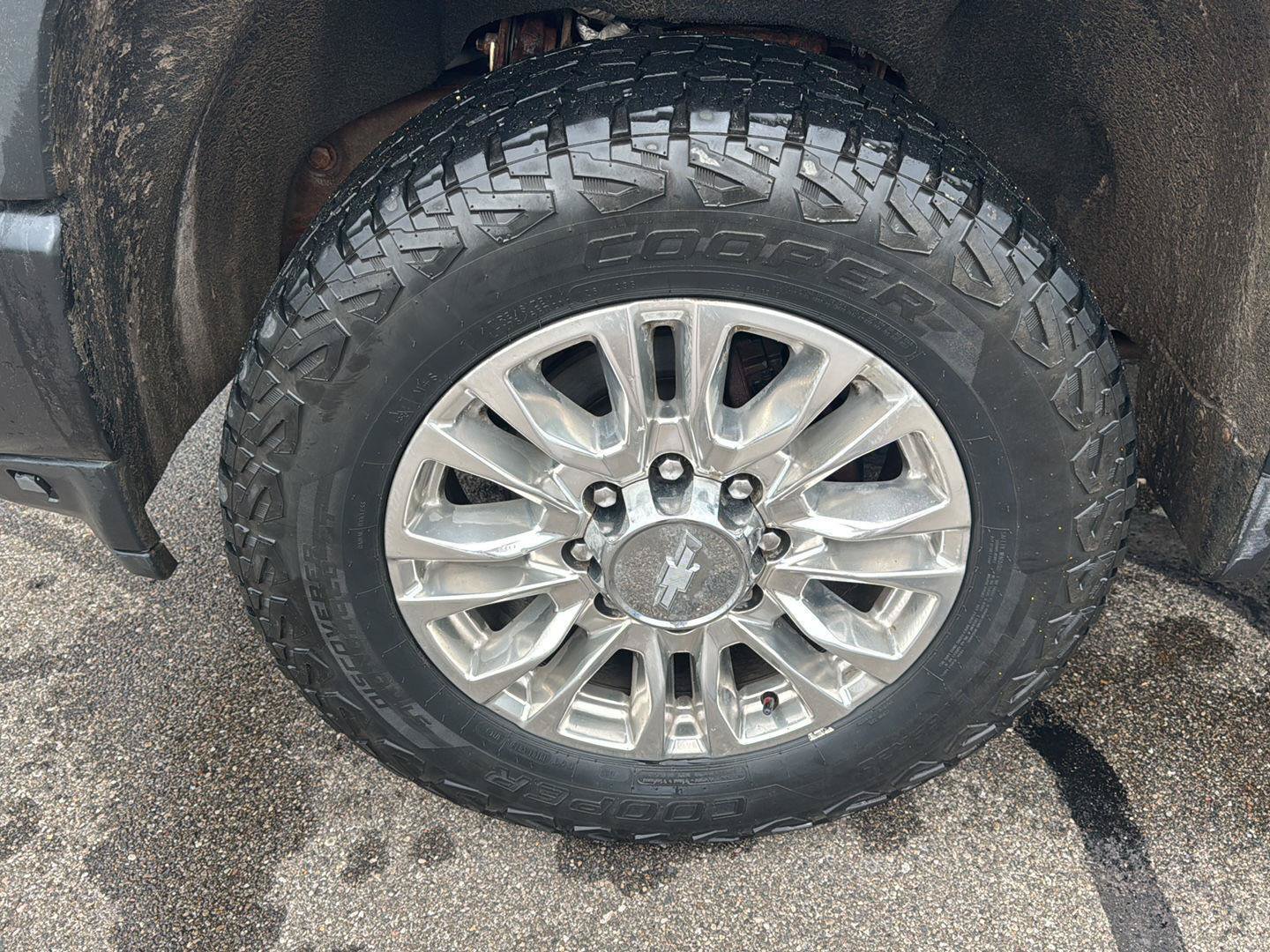 Used 2020 Chevrolet Silverado 2500 High Country w/ Z71 Off-Road Package AWD/4WD image 9