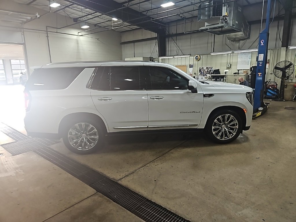 Used 2024 GMC Yukon Denali w/ Max Trailering Package image 8
