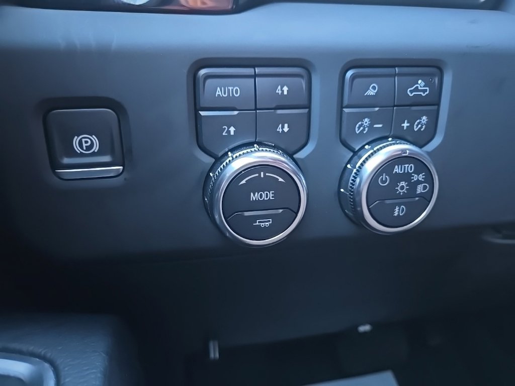 Used 2025 GMC Sierra 1500 Denali AWD/4WD image 16