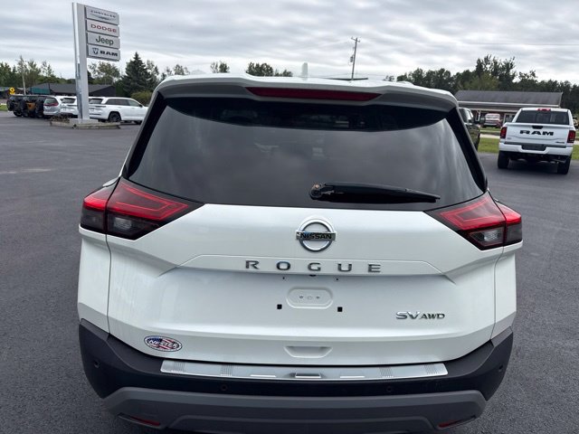 Used 2021 Nissan Rogue SV AWD/4WD image 4
