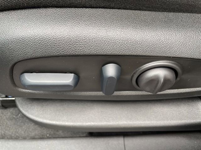 Used 2024 Chevrolet Equinox LT w/ LPO, Floor Liner Package image 15