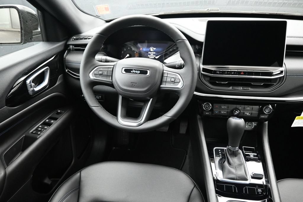 New 2026 Jeep Compass Latitude AWD/4WD image 3