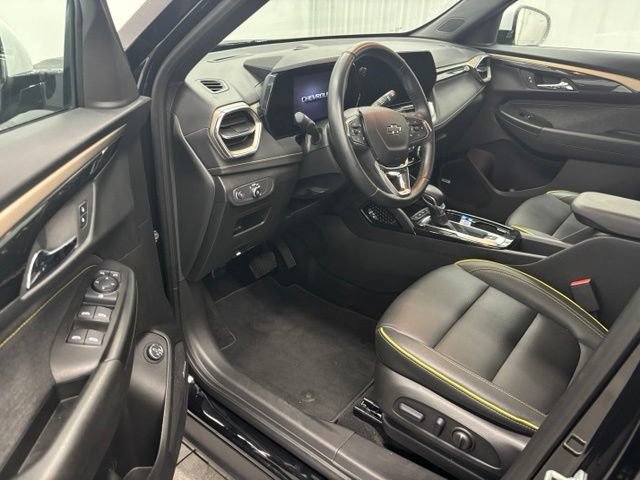 Used 2025 Chevrolet TrailBlazer ACTIV w/ Convenience Package FWD image 13