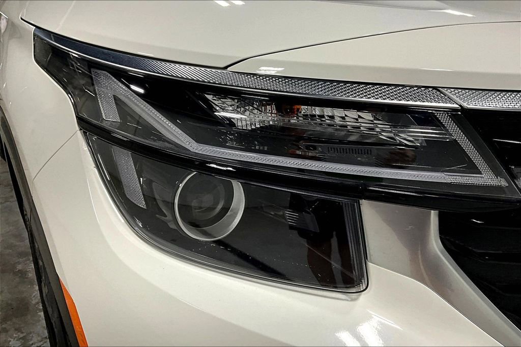 Used 2026 Kia Seltos S FWD image 28