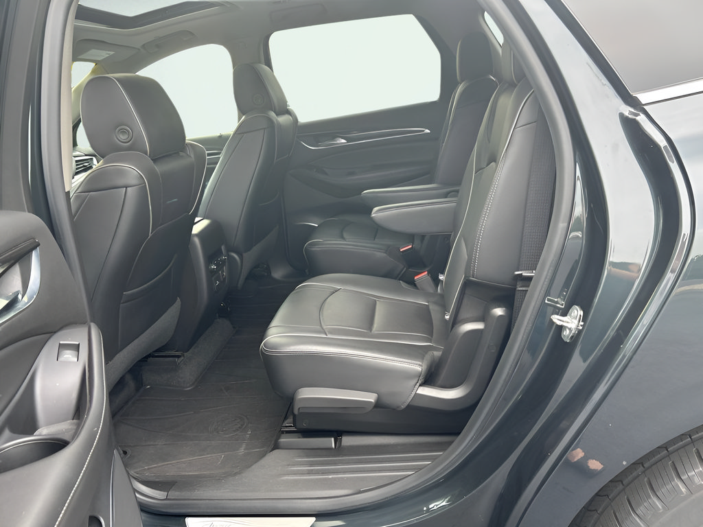Used 2019 Buick Enclave Avenir w/ Avenir Technology Package AWD/4WD image 20