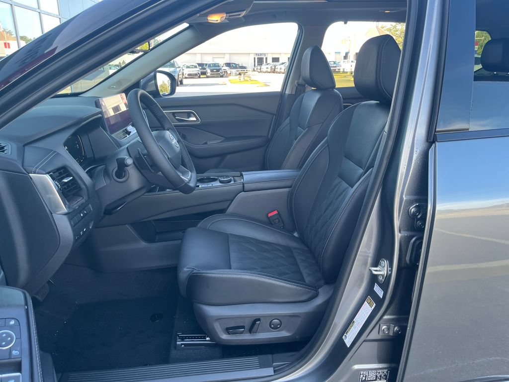 New 2026 Nissan Rogue Platinum w/ Platinum Premium Package AWD/4WD image 11