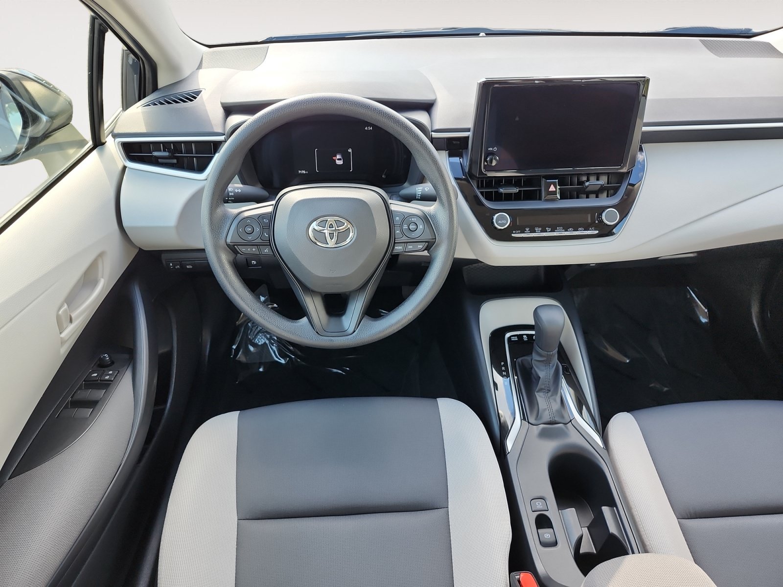 Used 2026 Toyota Corolla LE FWD image 10