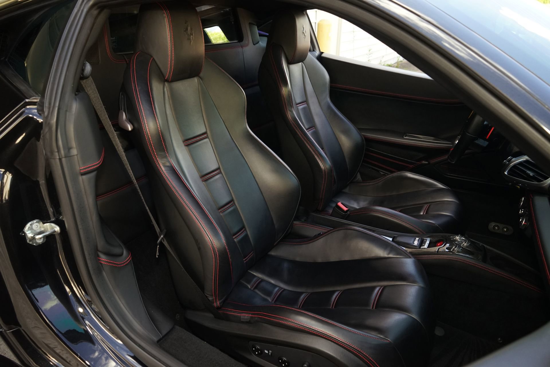 Used 2011 Ferrari 458 Italia Coupe image 10