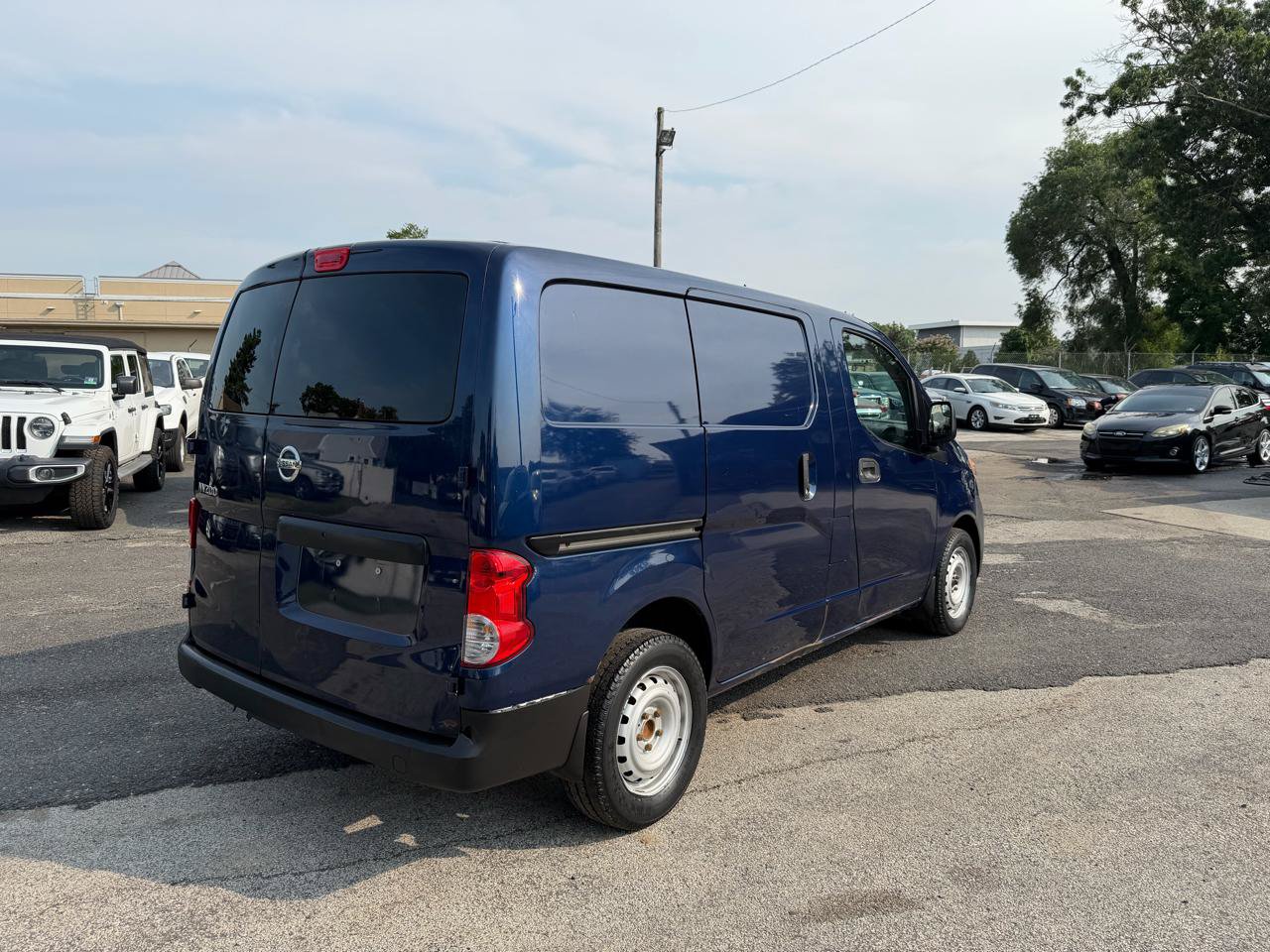 Used 2014 Nissan NV200 S w/ Cruise Control Package FWD image 4