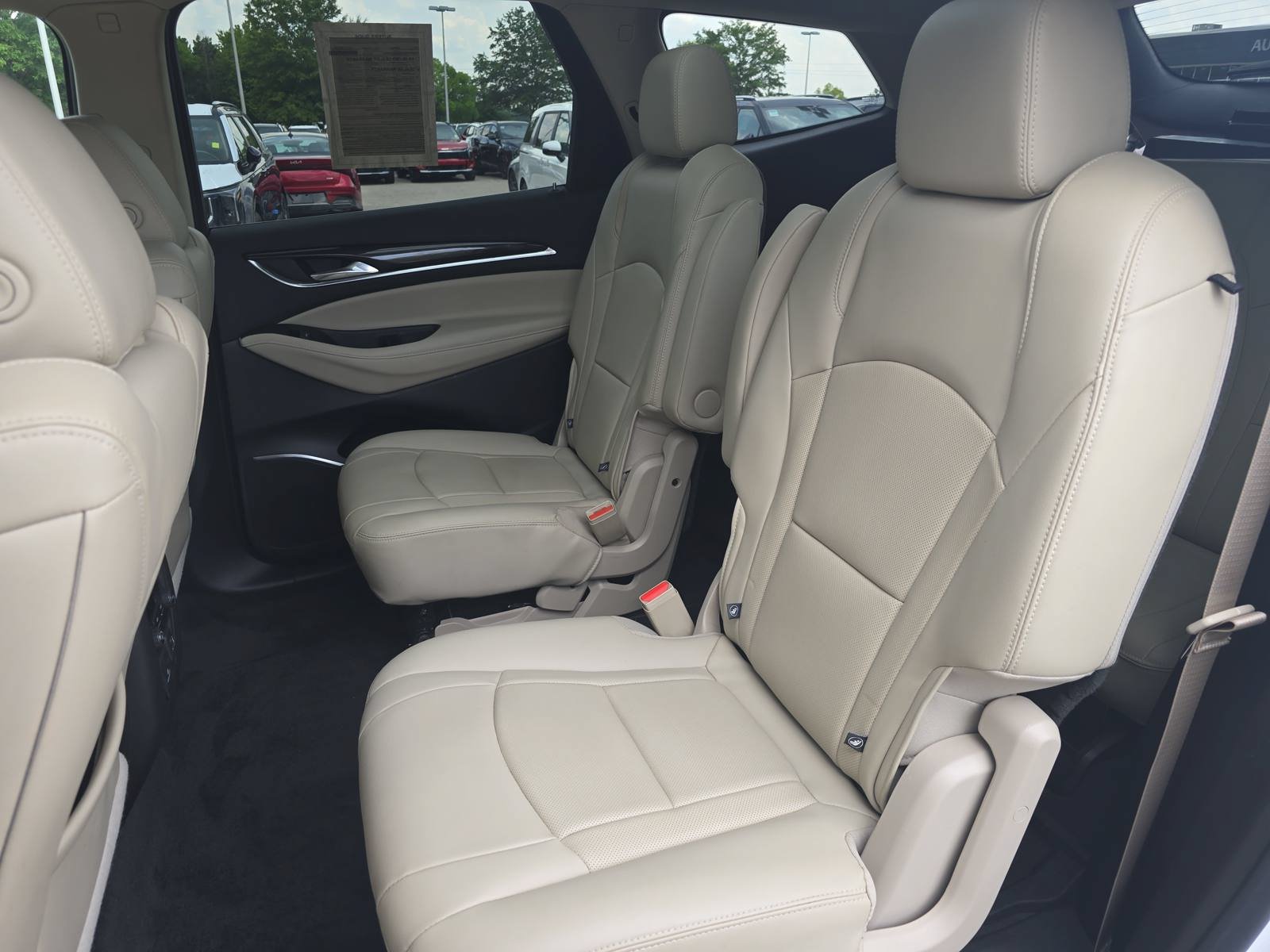 Used 2019 Buick Enclave Essence FWD image 15